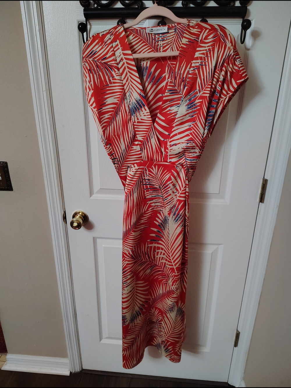 Cupshe Red Palm Print Wrap Dress - Picture 2 of 6